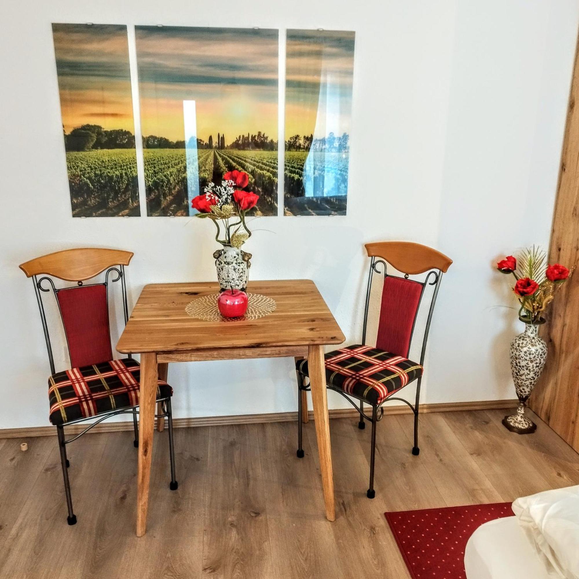 Tinyhouses Am Neusiedlersee Fertőrákos Buitenkant foto